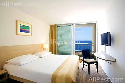 Valamar Bellevue Hotel & Residence 3